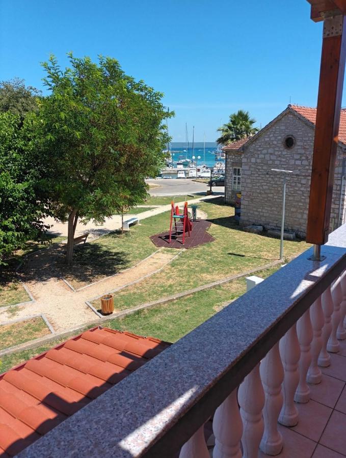 Apartments Martinovic By The Sea กูกลีตซา ภายนอก รูปภาพ
