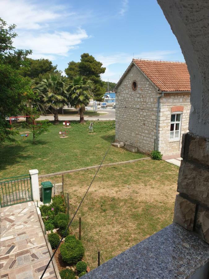 Apartments Martinovic By The Sea กูกลีตซา ภายนอก รูปภาพ
