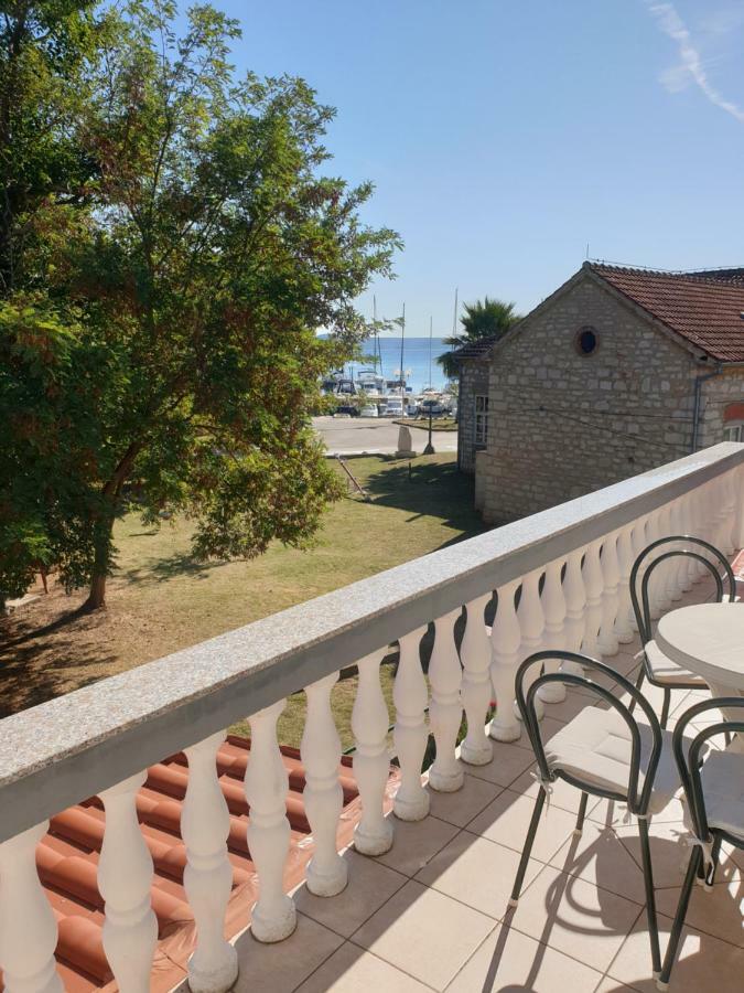 Apartments Martinovic By The Sea กูกลีตซา ภายนอก รูปภาพ